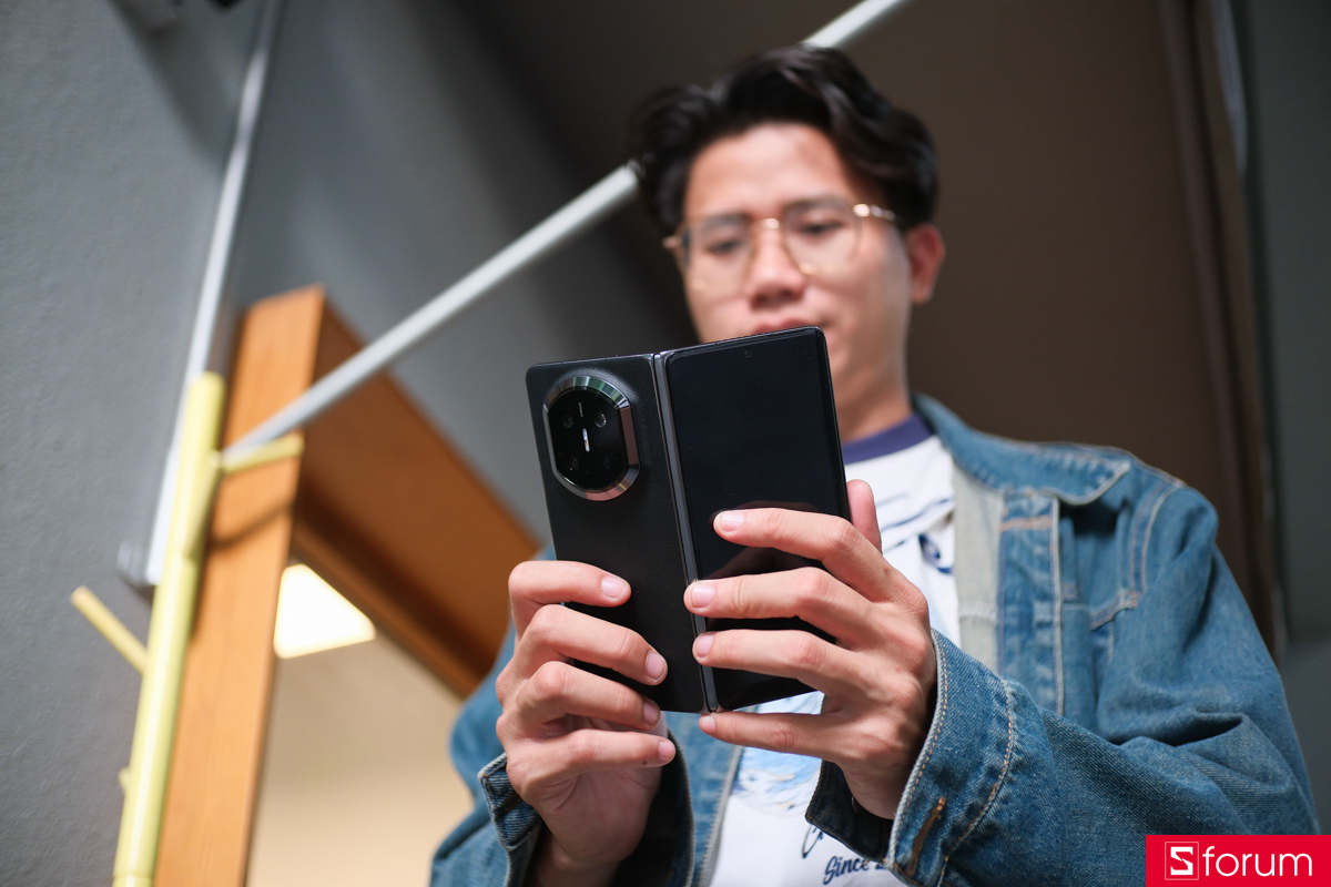 Trên tay Huawei Mate X7