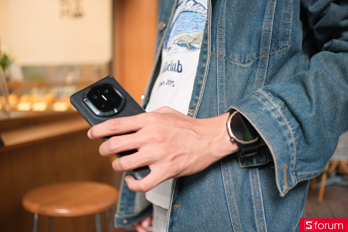 Trên tay Huawei Mate X7