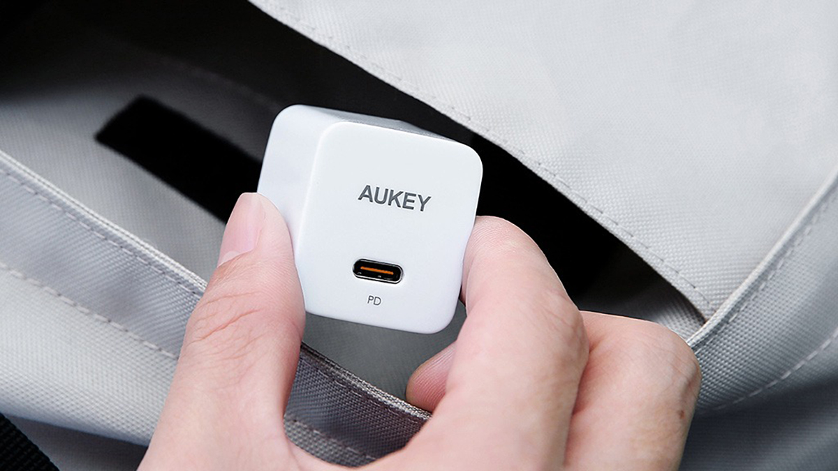 Flash Sale cuối tuần: Củ sạc Aukey 30W chỉ 195K, bàn nướng điện Gaabor giảm hơn 60%, mời bạn chốt đơn