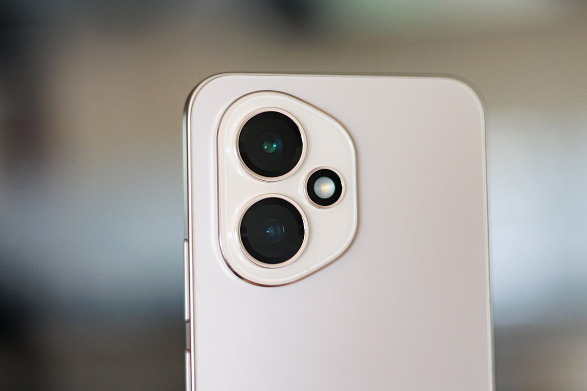 So sánh Honor 400 vs iPhone 14