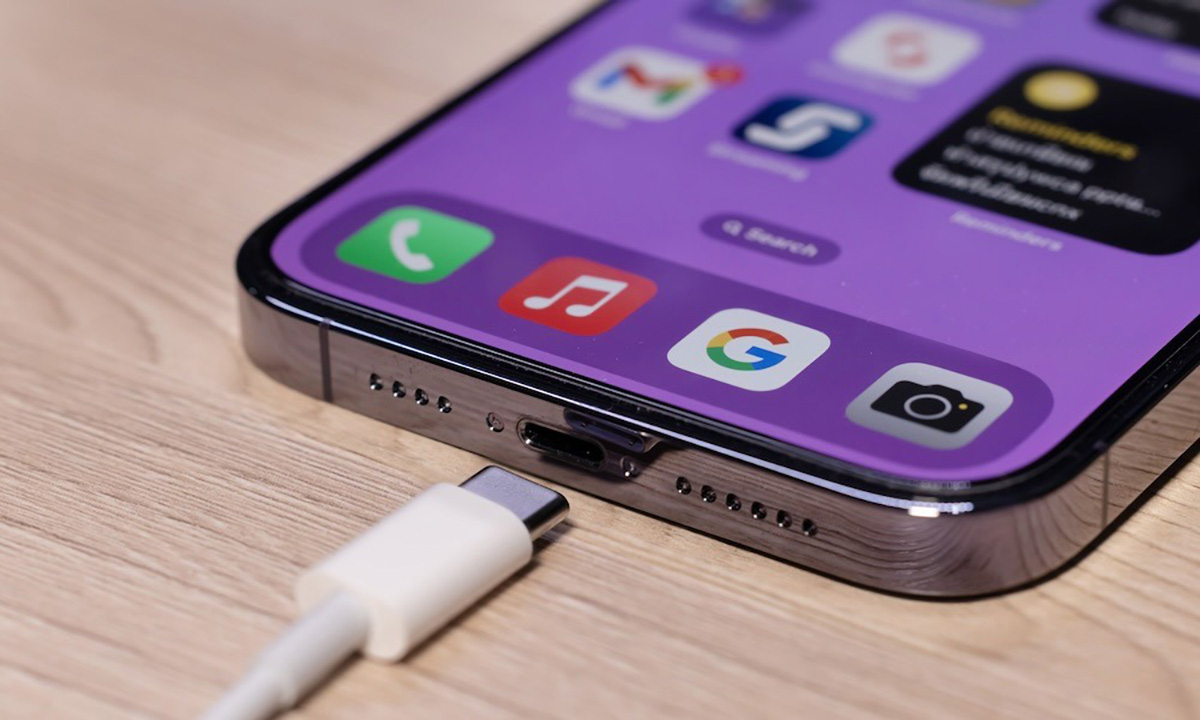 Apple mất quá nhiều thời gian để thêm cổng USB-C vào iPhone