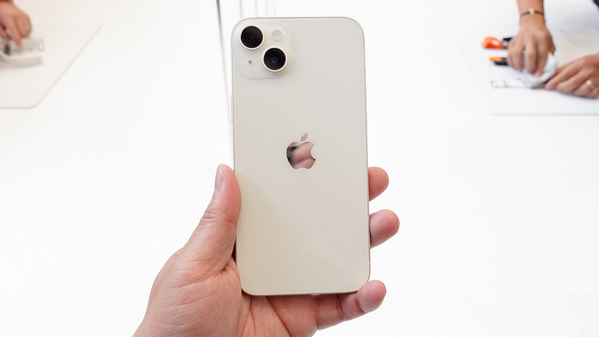 Dung lượng pin iPhone 14 Plus chính xác là bao nhiêu? Có đủ xài 1 ngày?