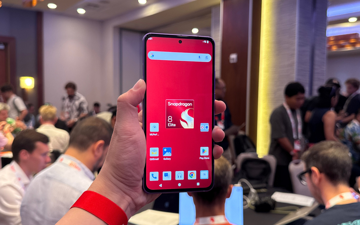 So sánh Snapdragon 8 Elite Gen 5 vs MediaTek Dimensity 9500 về camera