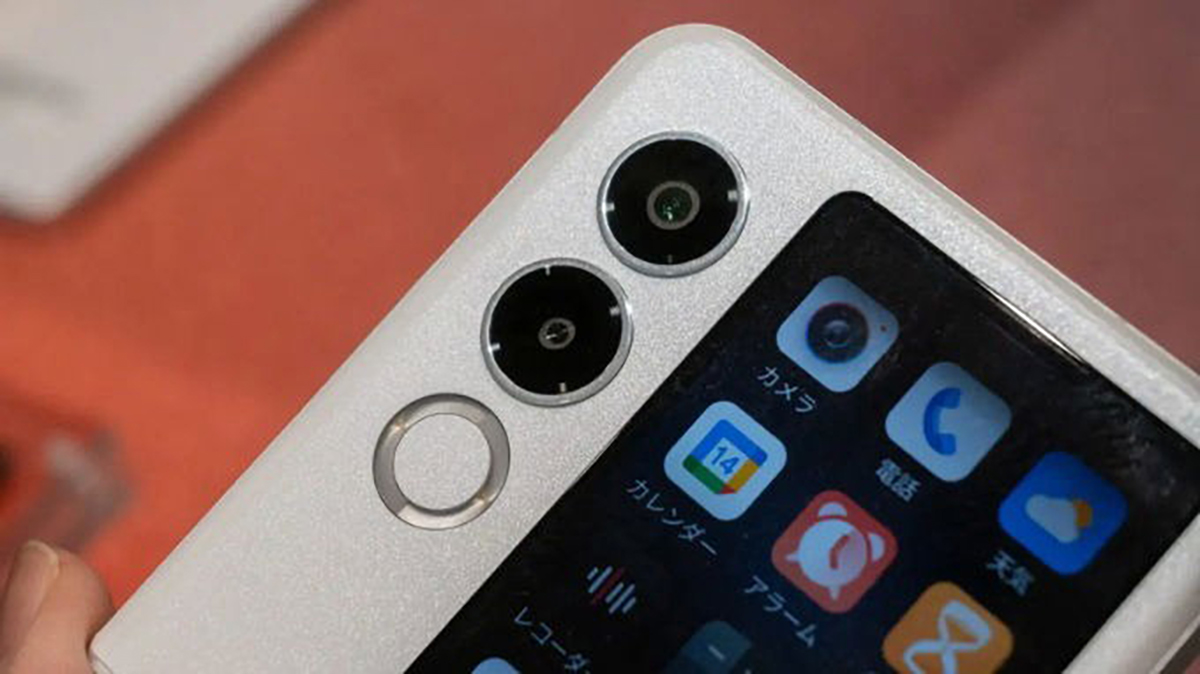 Smartphone màn hình gập dọc mới của nubia có chất lượng hiển thị tuyệt vời