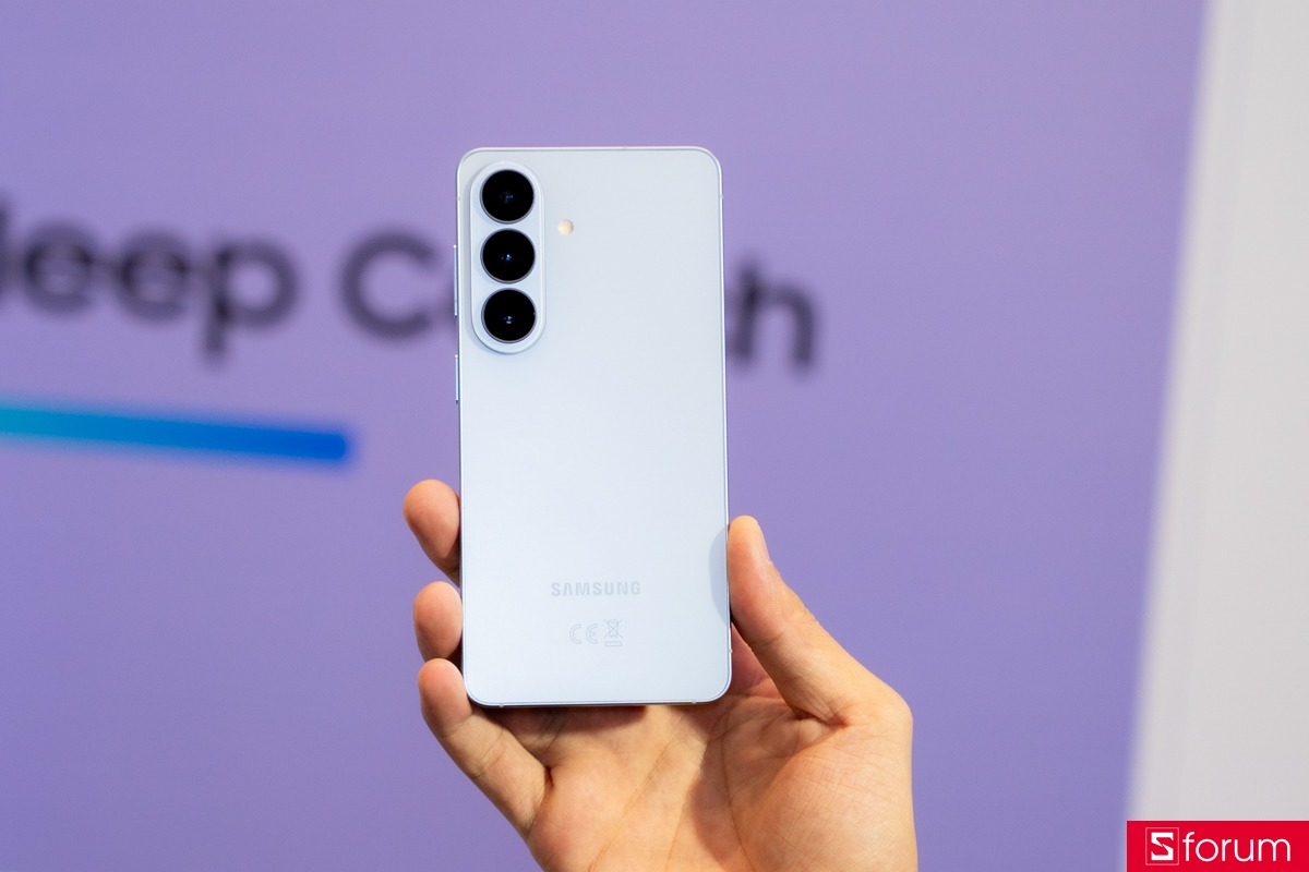 So sánh Samsung Galaxy S26 và Xiaomi 17