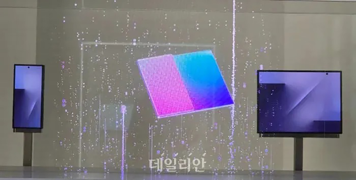 Galaxy Z TriFold có gì mới về màn hình