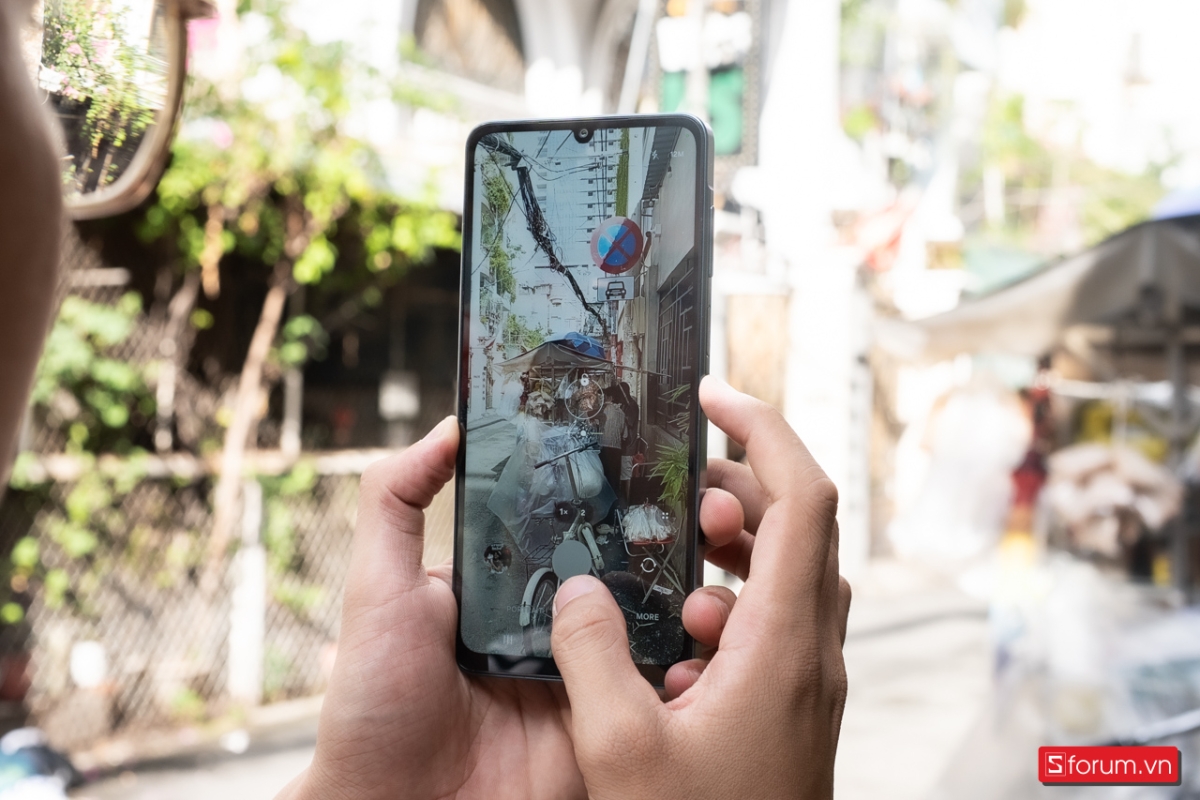 Trên tay Galaxy A07 cho thấy khả năng nhiếp ảnh của điện thoại 