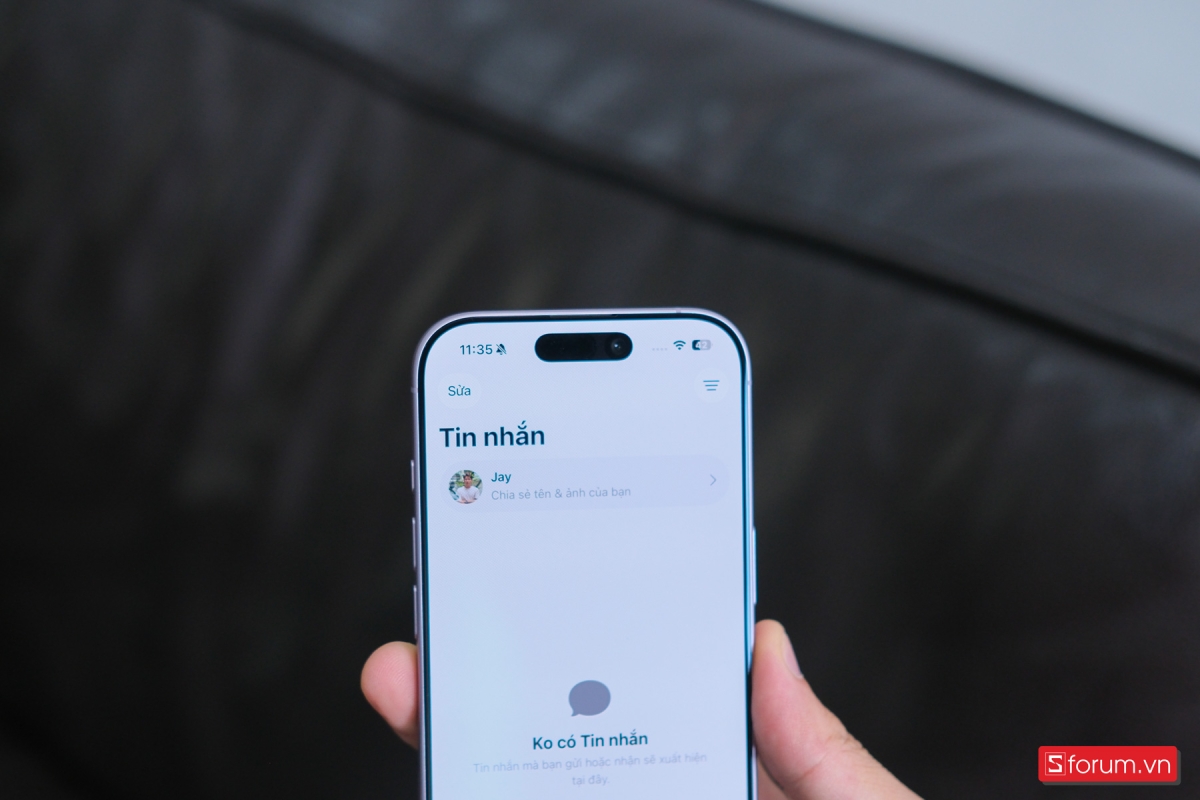 Tìm hiểu hộp iPhone 17 và mặt trước sản phẩm
