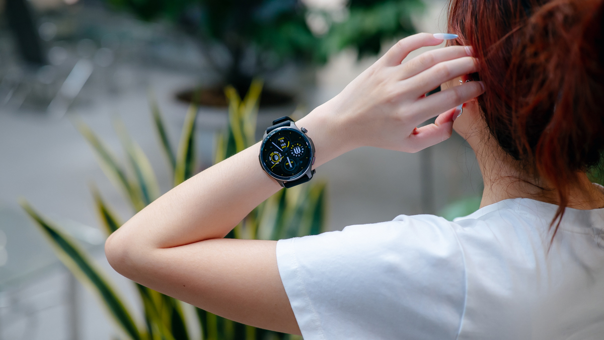 Những mẫu smartwatch đáng mua cho dân tập thể thao: Thiết kế bền bỉ, GPS xịn, pin khỏe dùng cả tuần