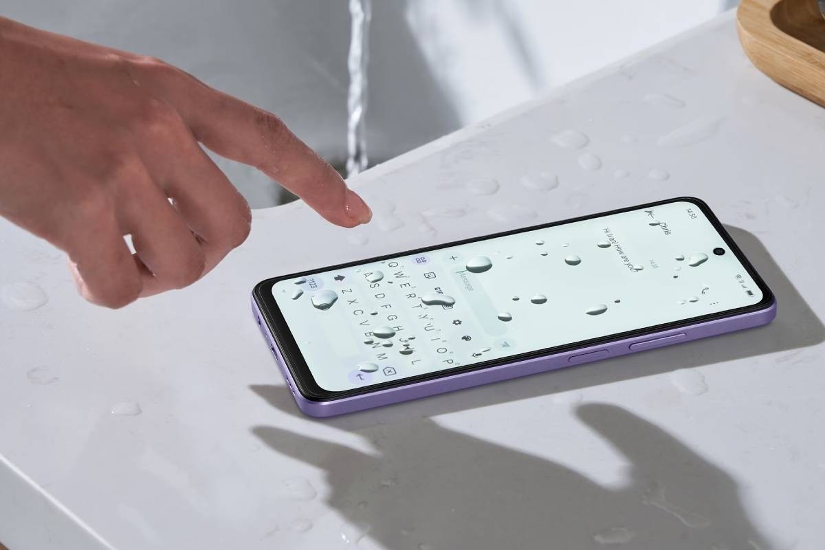 OPPO A5i Pro hỗ trợ cảm ứng ngay cả khi ngón tay người dùng bị ướt