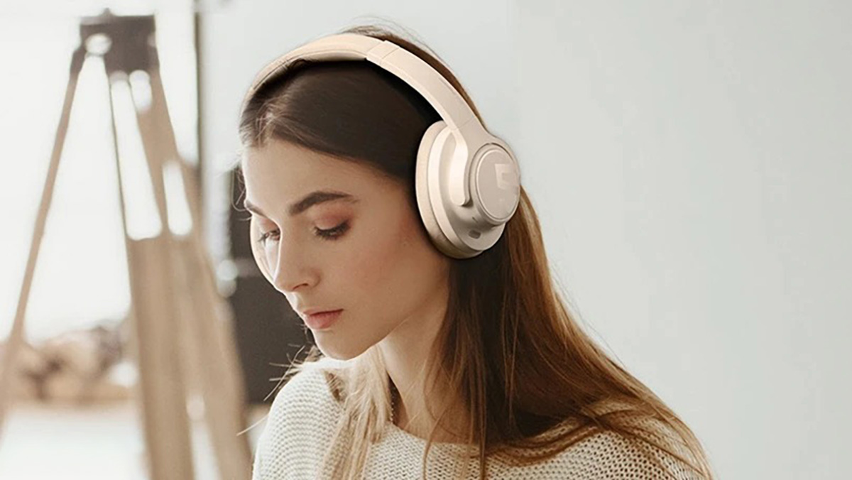 Tai nghe chụp tai Soundpeats Space có thiết kế trẻ trung, chất lượng âm thanh tốt