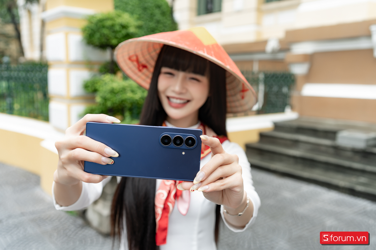 Gập mở khoảnh khắc cùng Galaxy Z Fold7