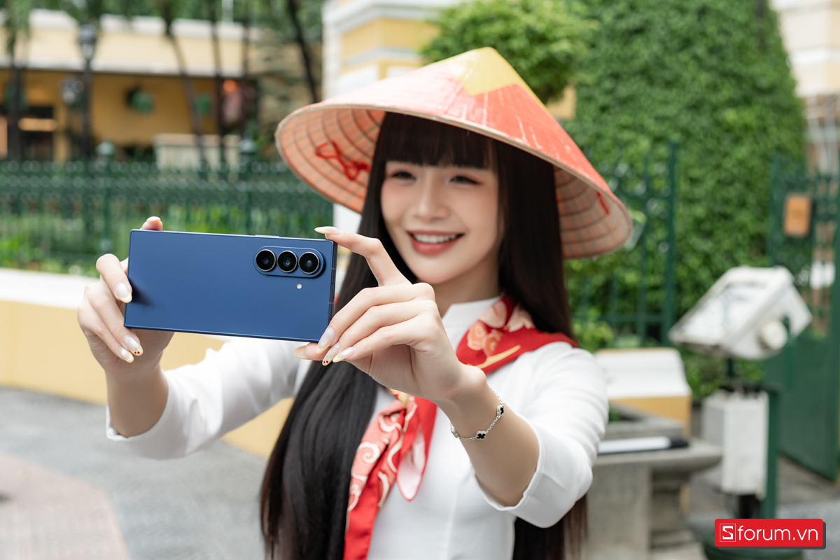 Gập mở khoảnh khắc cùng Galaxy Z Fold7