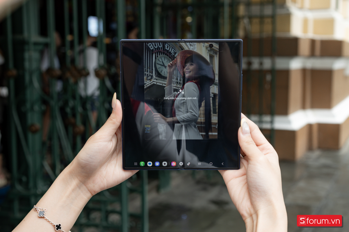 Gập mở khoảnh khắc cùng Galaxy Z Fold7