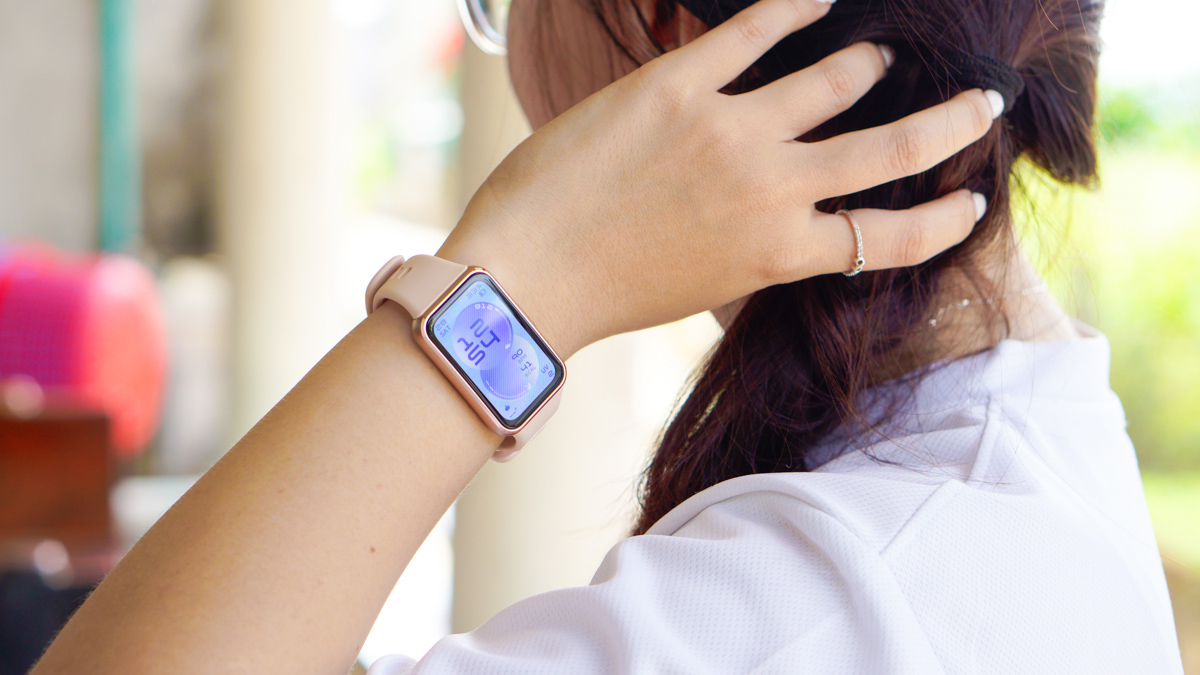 Top những mẫu đồng hồ thông minh cho nữ đáng mua nhất dịp 8/3 này Top những mẫu đồng hồ thông minh cho nữ đáng mua nhất dịp 8/3 này