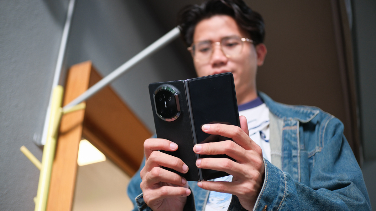 Trên tay Huawei Mate X7: Sắp mở bán chính hãng tại Việt Nam, cạnh tranh Fold7, giá 55 triệu đồng