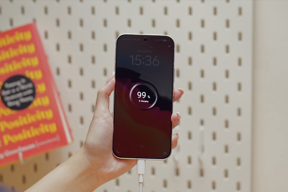 So sánh Samsung Galaxy A57 vs vivo V70 về pin