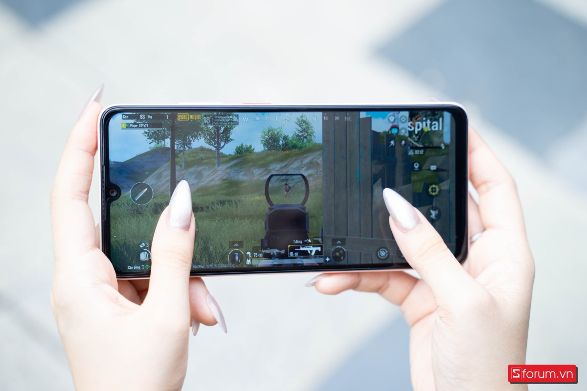 Nubia V70 Max vẫn có thể chơi ở mức setting từ thấp đến trung bình với một số tựa game quen thuộc như Liên Quân hay PUBG Mobile