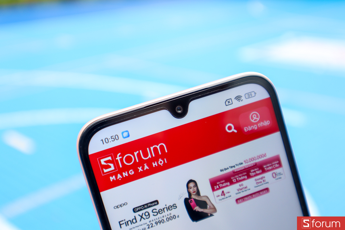 Điểm trừ trong thiết kế của Redmi 15C lại nằm ở mặt trước