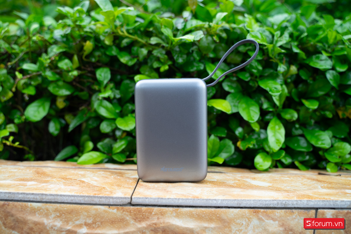  StarGO đã thiết kế Star X2 theo phong cách hoàn toàn tối giản 