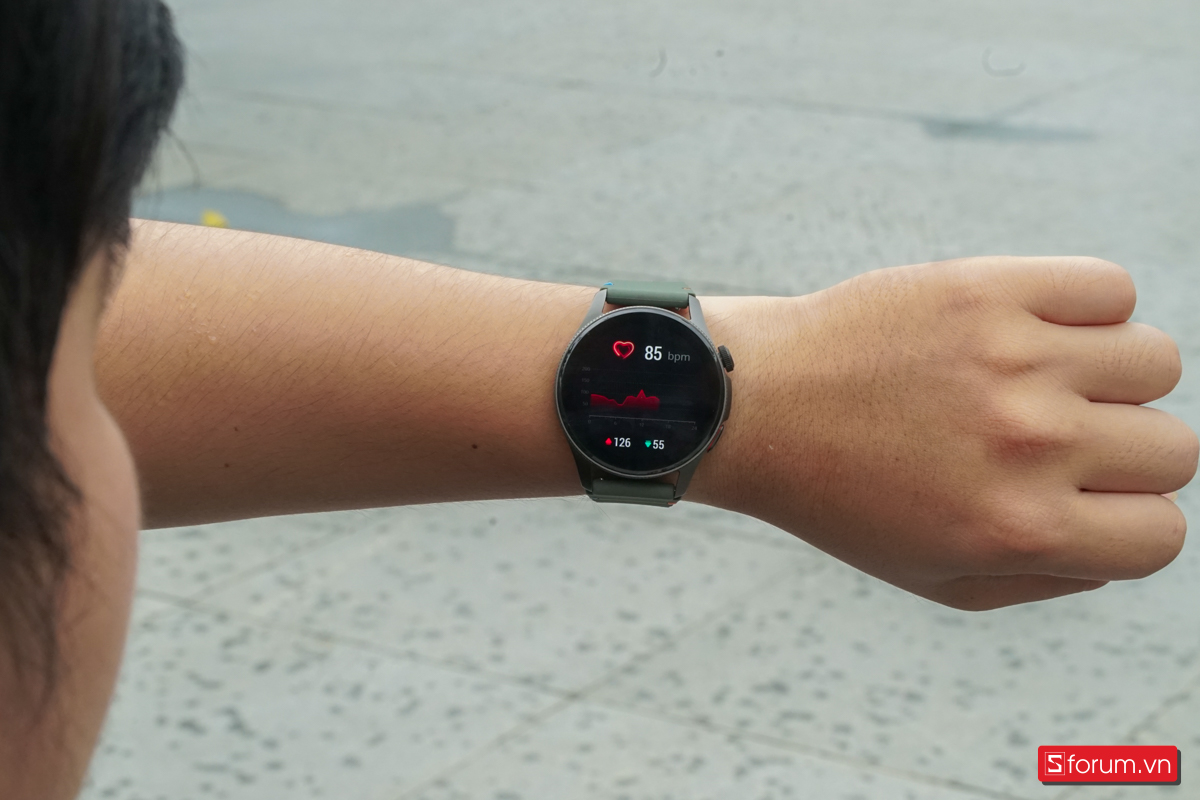 Về khả năng theo dõi sức khỏe, Trek 2 được trang bị đầy đủ các tính năng cần thiết như đo nhịp tim, SpO2