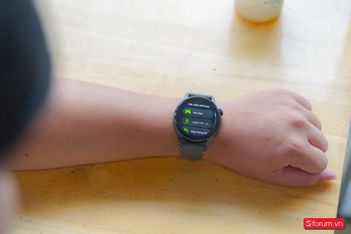 Là một mẫu smartwatch hướng đến thể thao và vận động, Trek 2 hỗ trợ hơn 150 chế độ luyện tập khác nhau