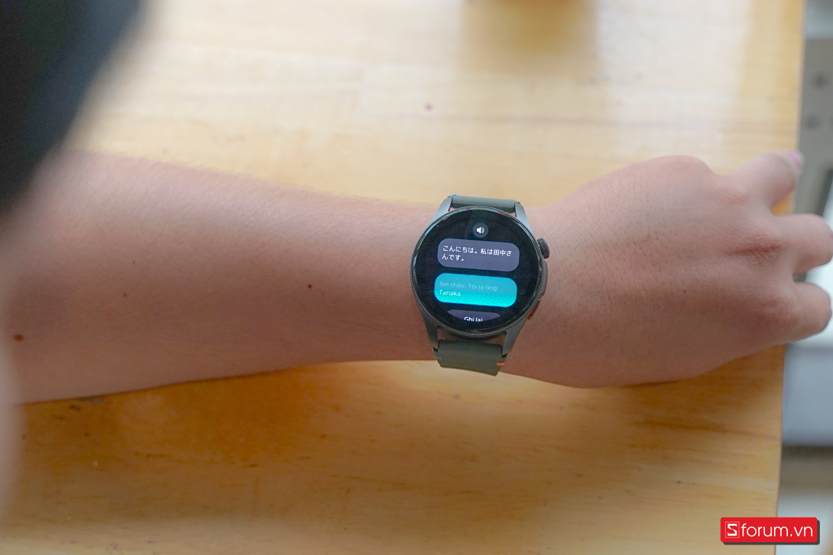 Một điểm đặc biệt trên Aurafit Trek 2 chính là các tính năng AI