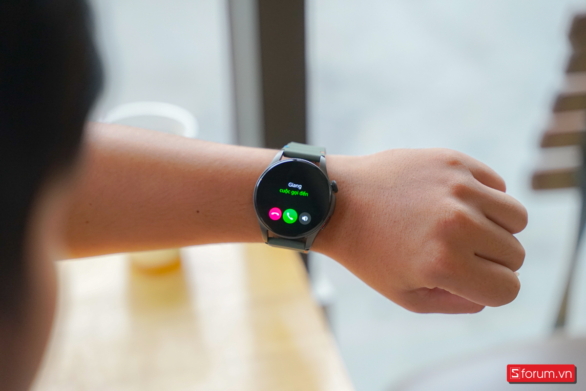 Trên tay Aurafit Trek 2, mình thấy khả năng nhận thông báo của em đồng hồ này rất nhanh và gần như không hề bị delay