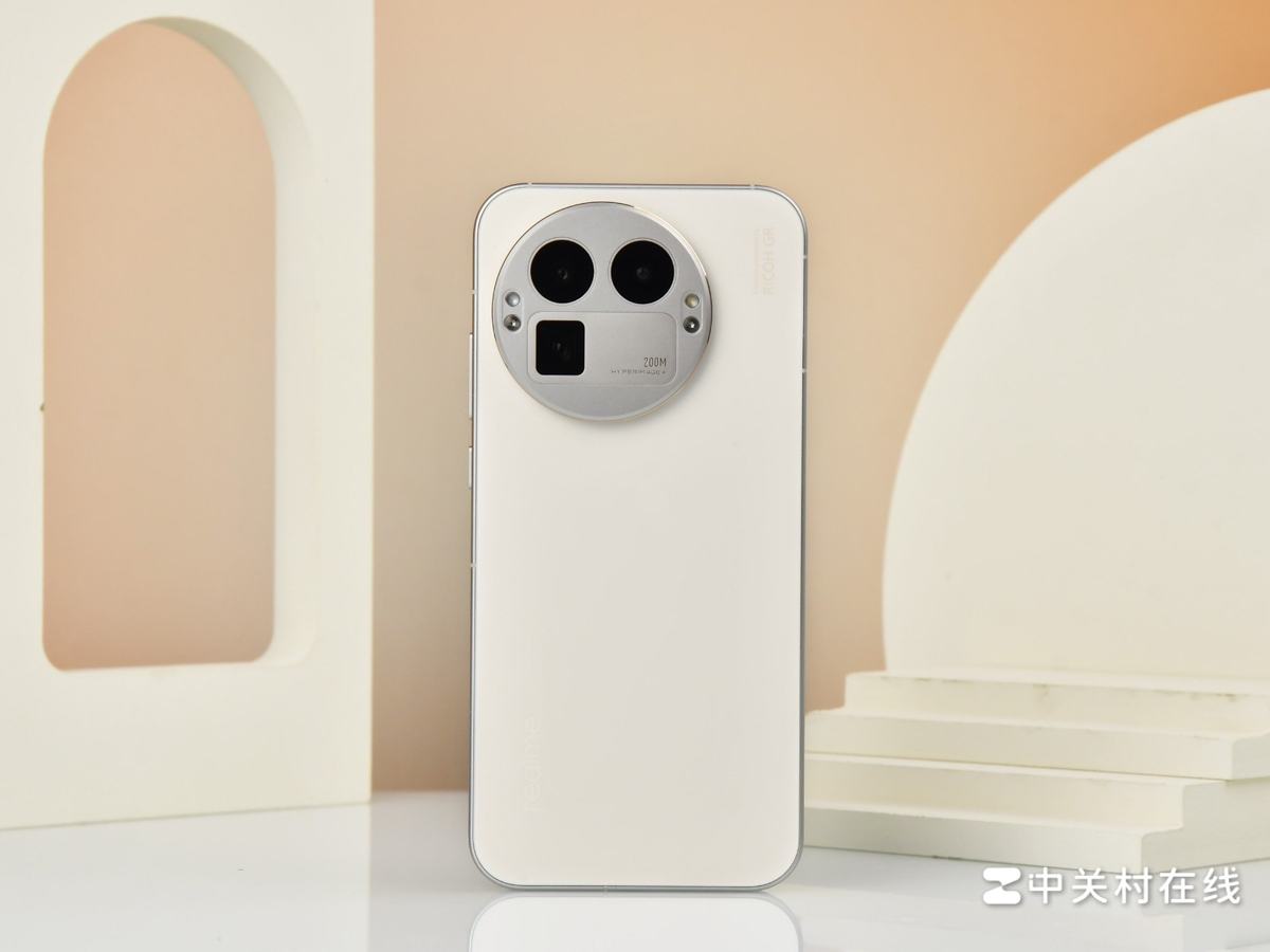 Về khả năng quay video, realme GT8 Pro hỗ trợ quay 4K ở 120 khung hình/giây với Dolby Vision