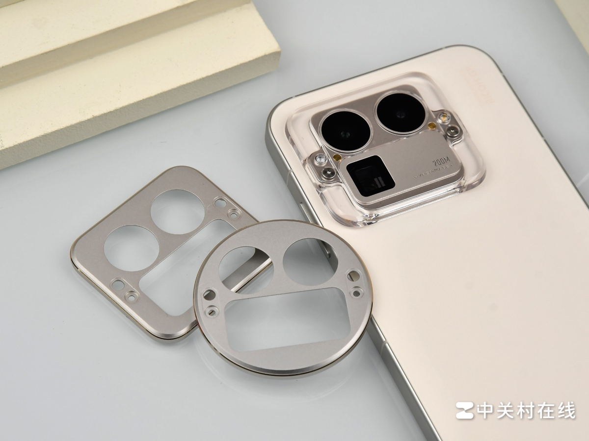 Phần mặt lưng mới thực sự là điểm tạo nên bản sắc riêng cho realme GT8 Pro