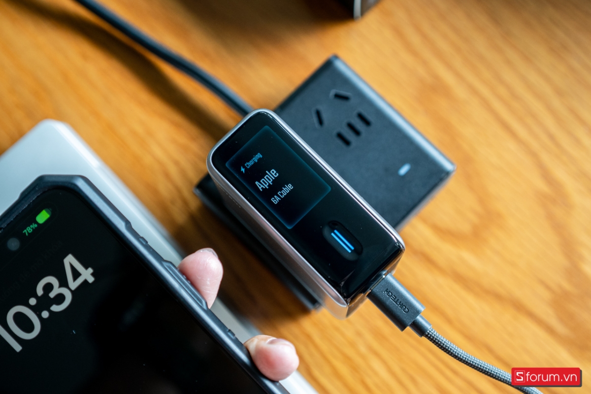 Cuktech 10 Ultra có thể nhận diện được 3 thiết bị là Xiaomi, Apple và Samsung