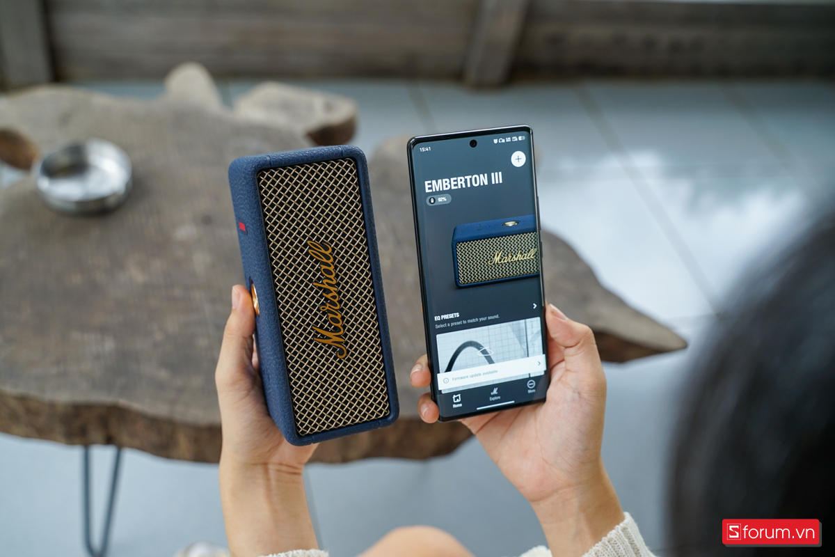 Một điểm tiện lợi nữa là có thể tải ứng dụng Marshall về để kết nối và quản lý các tính năng của loa