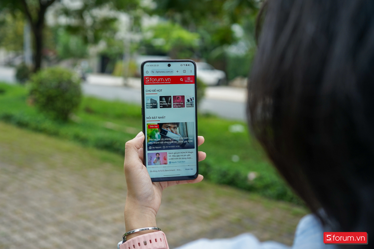 Honor X7d được trang bị màn hình TFT LCD 6.77 inch với độ phân giải HD+