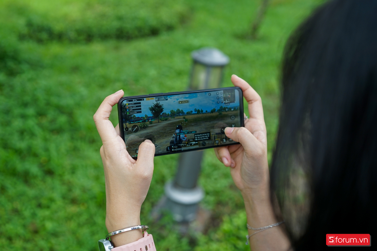 Chơi game trên Honor X7d