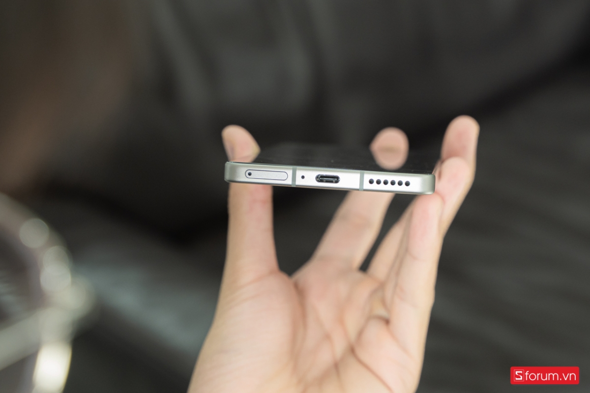 Cạnh dưới của Infinix Note 50 Pro