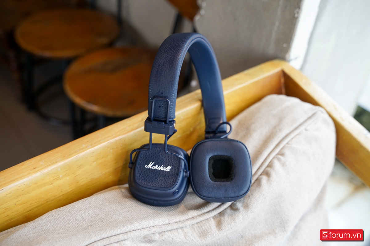 Thiết kế của Marshall Major 5 màu xanh bóng đêm