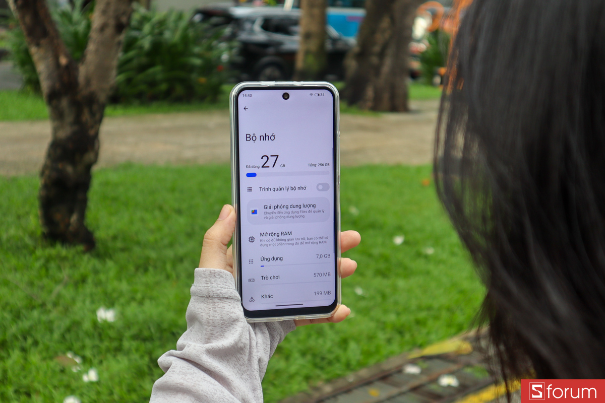 Meizu mblu 22 Pro có hai phiên bản RAM và ROM, gồm 4GB RAM + 128GB bộ nhớ trong hoặc 6GB RAM + 256GB