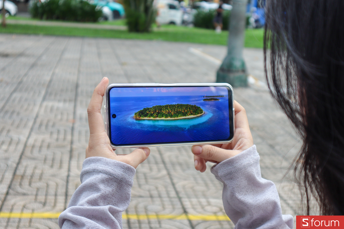 Meizu mblu 22 Pro sở hữu tấm nền TFT LCD kích thước 6.79 inch, độ phân giải 720 x 1640 pixels