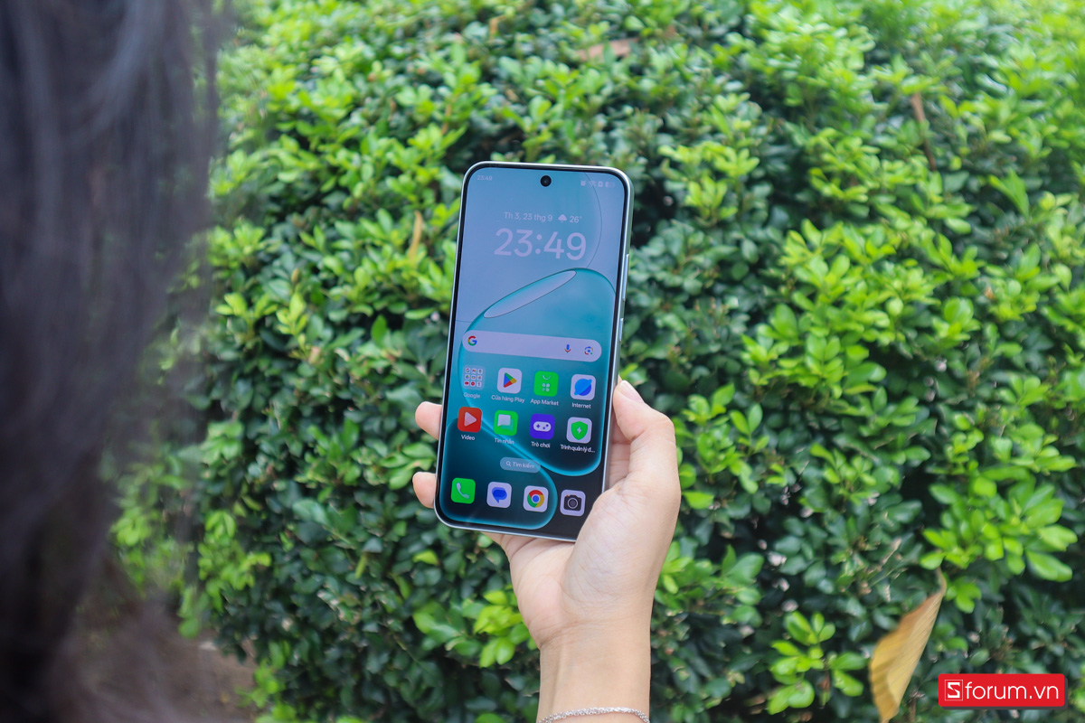 OPPO A6 Pro được trang bị màn hình AMOLED 6,57 inch với độ phân giải Full HD+