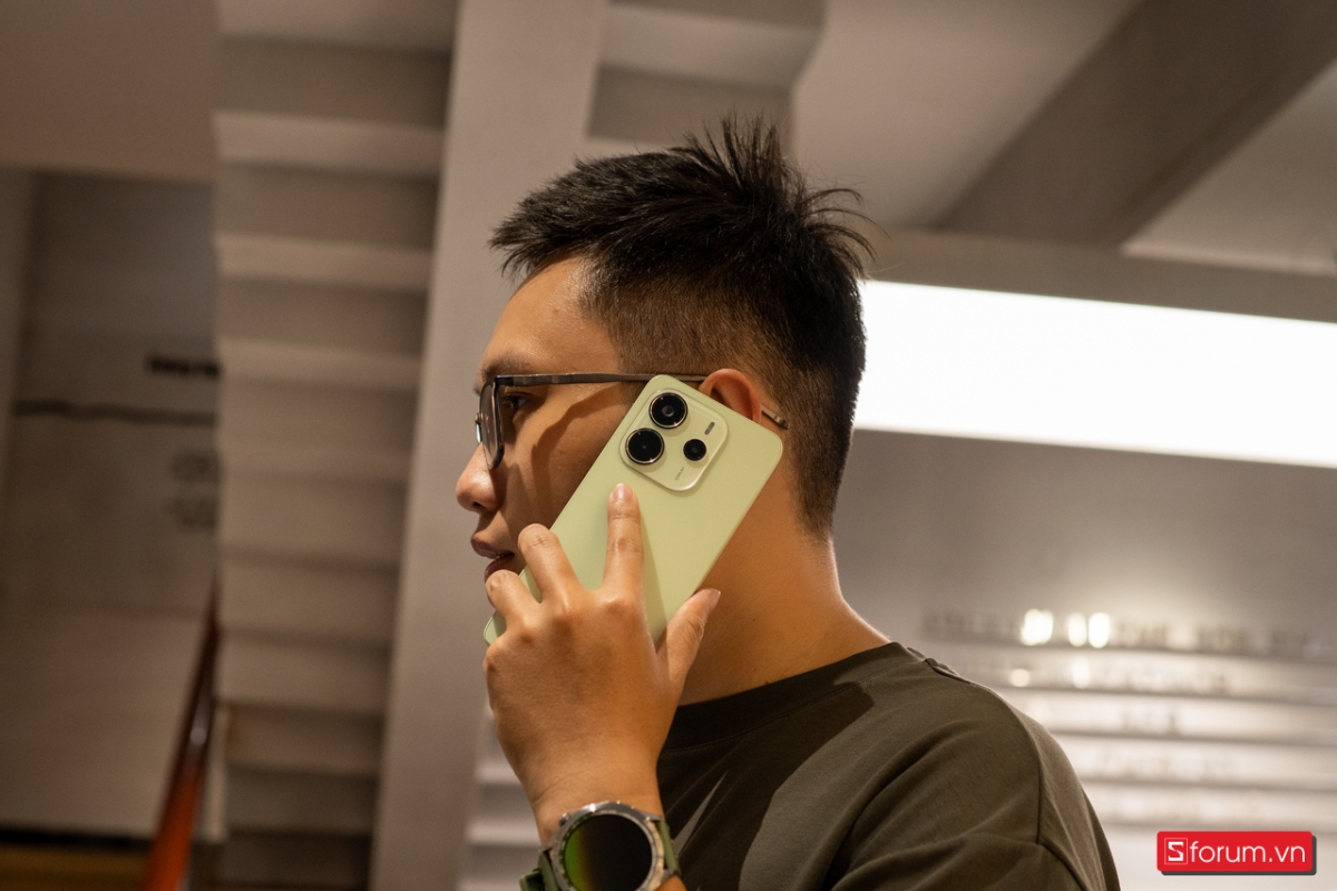 sau 6 tháng sử dụng và đánh giá Xiaomi Redmi Note 14, mình cũng khá bất ngờ khi ngoại hình của máy vẫn giữ được sự bền bỉ
