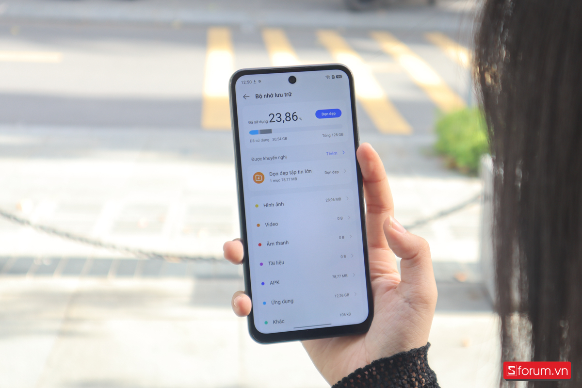 Spark 40 được trang bị RAM 4GB cùng khả năng mở rộng thêm tối đa 4GB RAM ảo