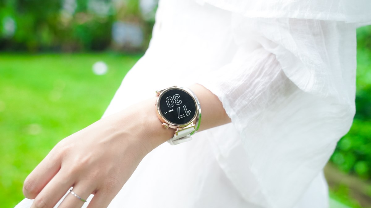 Trên tay Aurafit Ella 4: Thiết kế mặt tròn nữ tính và sang trọng, đẹp như Huawei