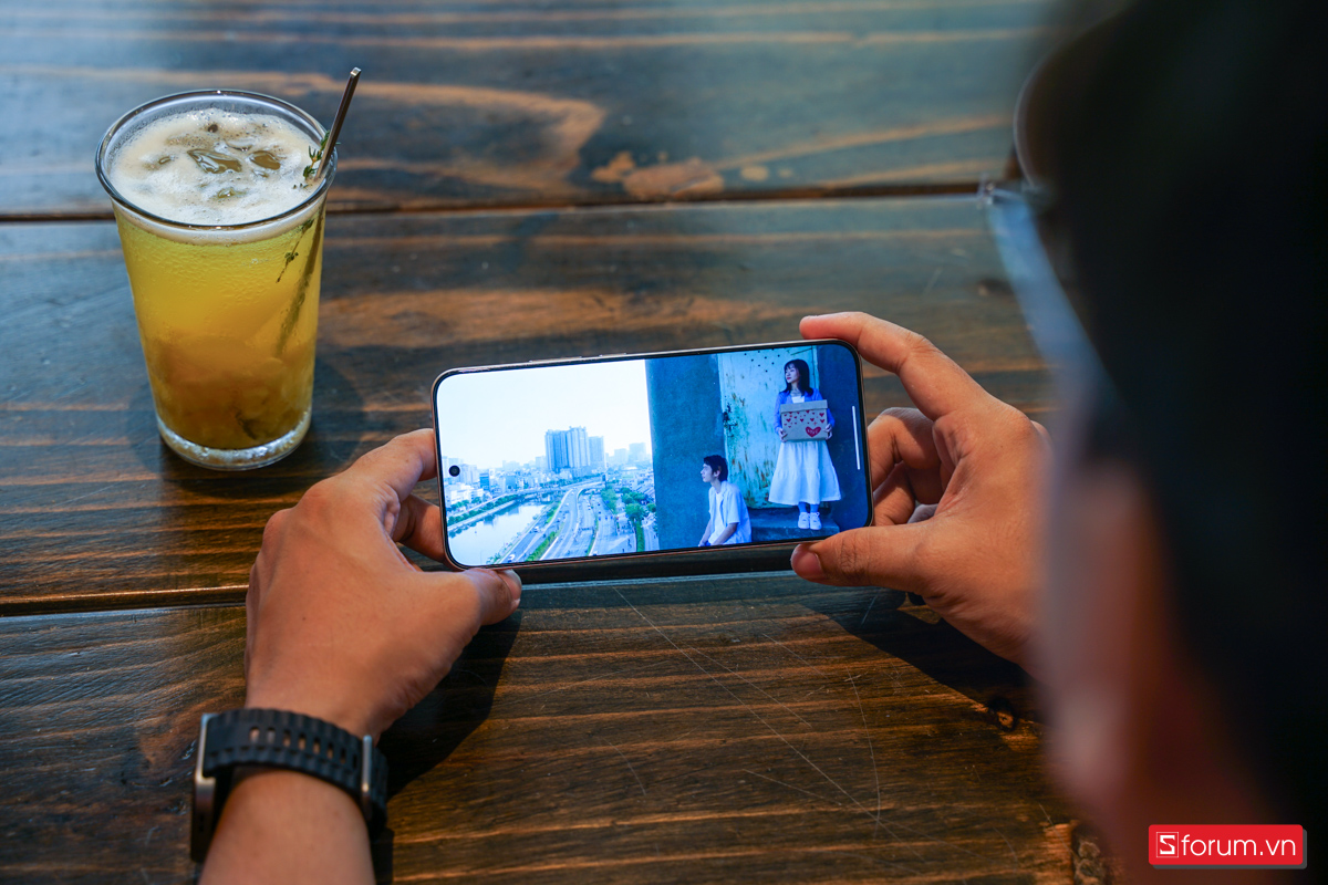 Honor X9d cũng kết hợp với công nghệ quản lý tài nguyên AI System Resource Management