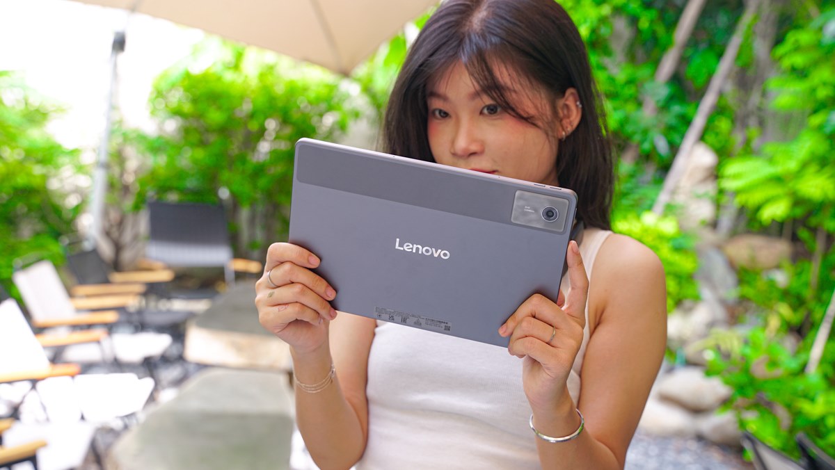 Trên tay Lenovo Idea Tab: Màn hình 2.5K, hỗ trợ PC Mode, đi kèm bao da và bút cảm ứng, giá chỉ 5.7 triệu