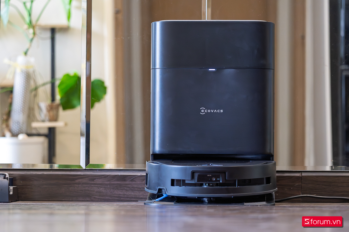 Trên tay robot hút bụi lau nhà Ecovacs Deebot T80 Omni