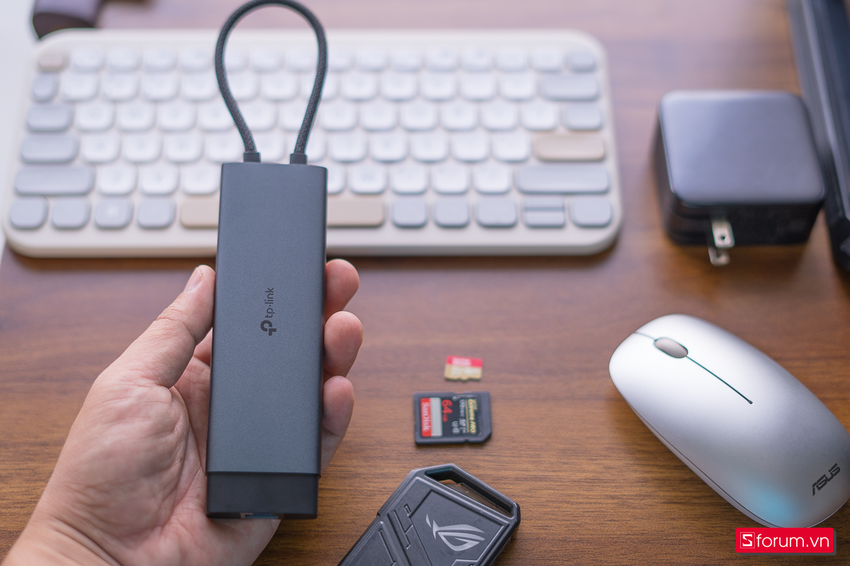 Đánh giá hub TP-Link UH9120C