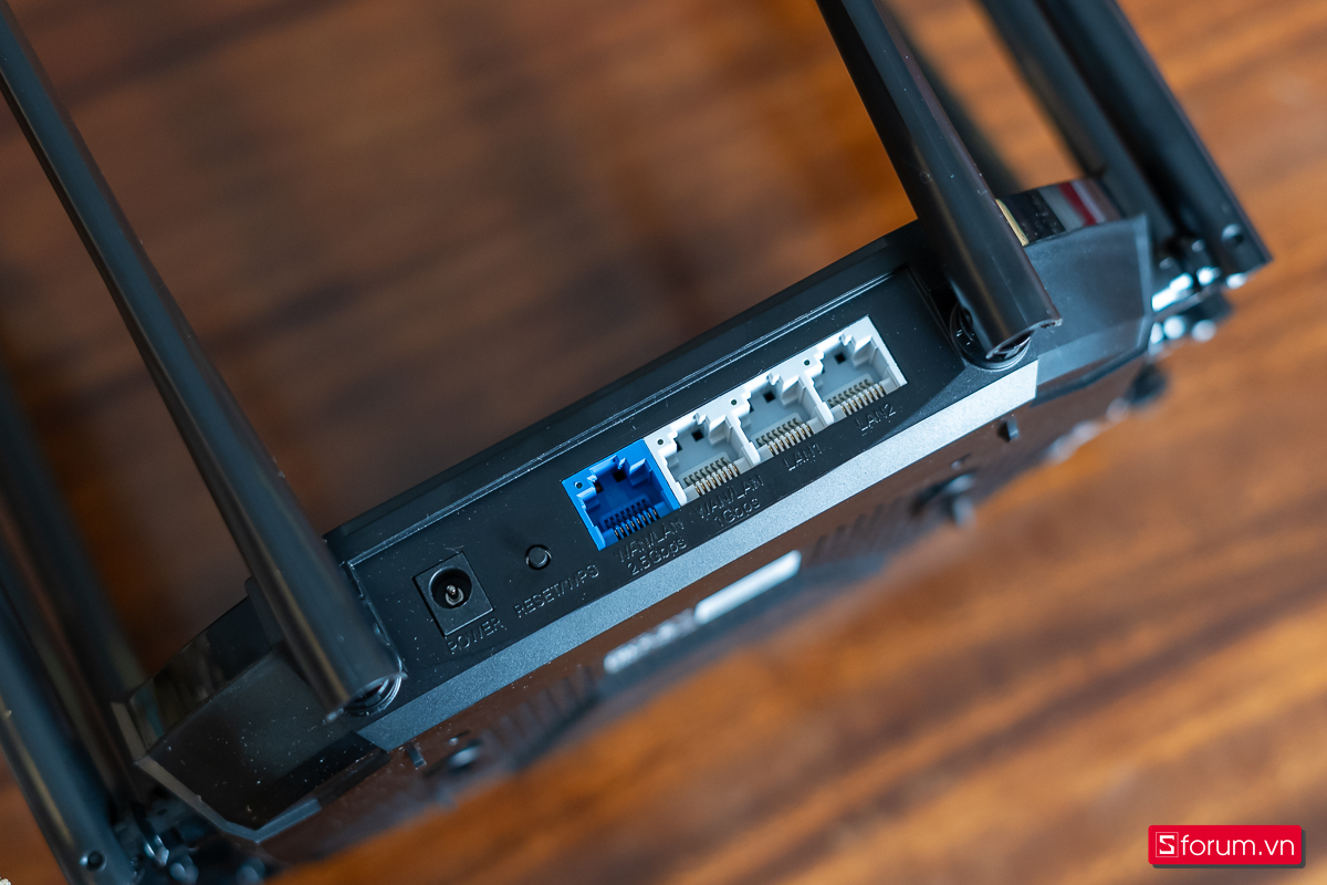 Trên tay router WiFi Mercusys MR90X