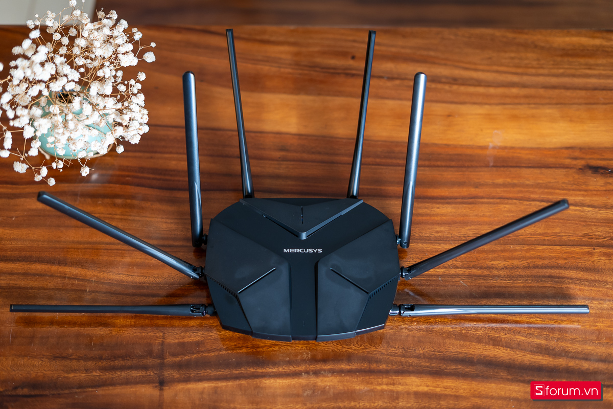 Trên tay router WiFi Mercusys MR90X