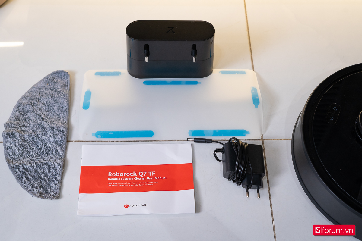 Trên tay robot hút bụi lau nhà Roborock Q7 TF