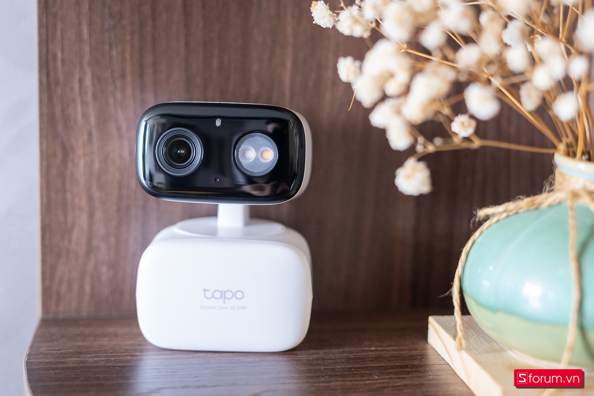 Mặt trước của Tapo được tạo hình giống khuôn mặt của chú robot